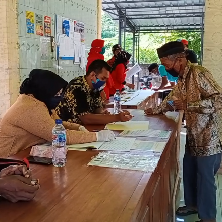 PENYALURAN BANTUAN LANGSUNG TUNAI TAHAP 3 DESA BUNTALAN KECAMATAN TEMAYANG KABUPATEN BOJONEGORO